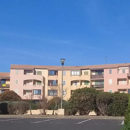 St Pierre La *